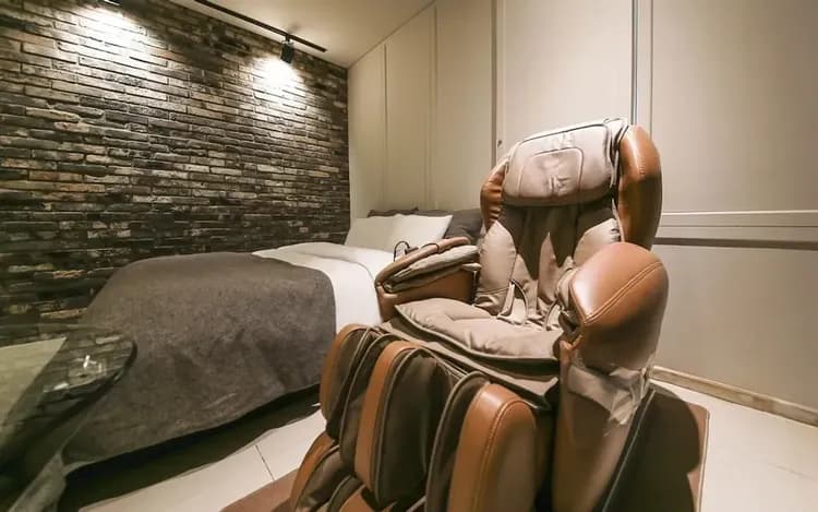 Massage in accommodation