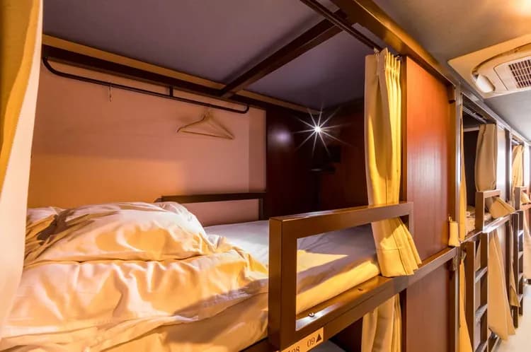 ドミトリー：上段