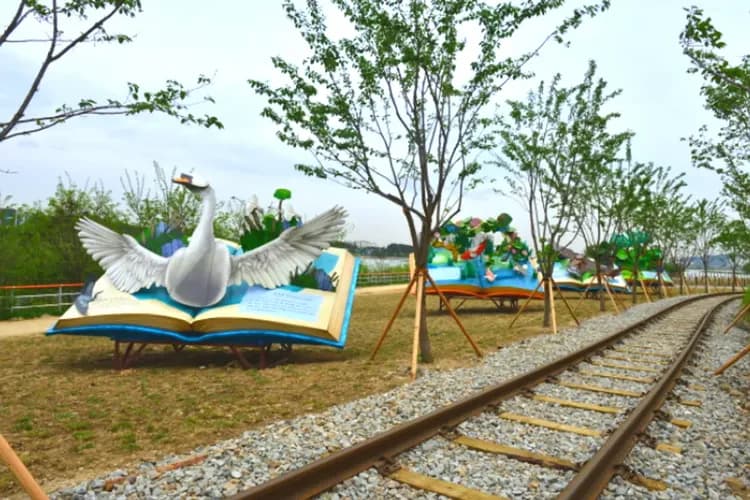 義王鐵道自行車 (4人/台)