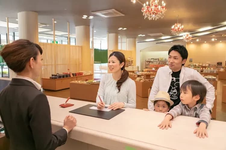 Check-in/check-out kiosk