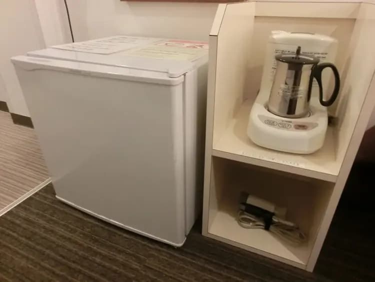 Mini-refrigerator