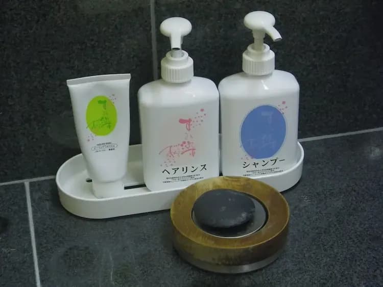 Bathroom amenities