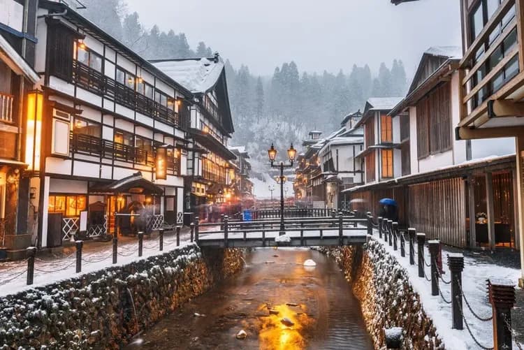 【東北花卷旅遊】藏王樹冰～纜車、銀山溫泉街散策、秋田內陸鐵道、松島遊船、中尊寺、戲雪、溫泉、五日