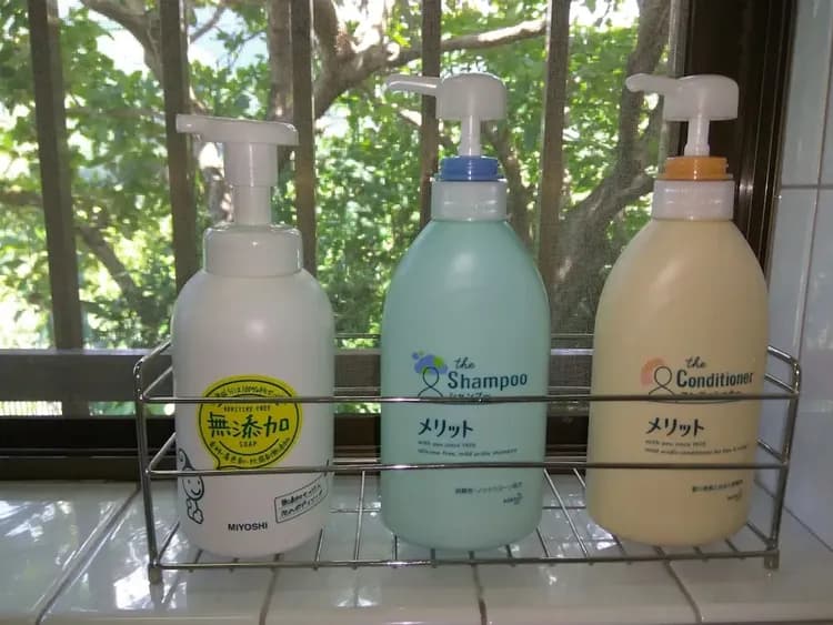 Bathroom amenities