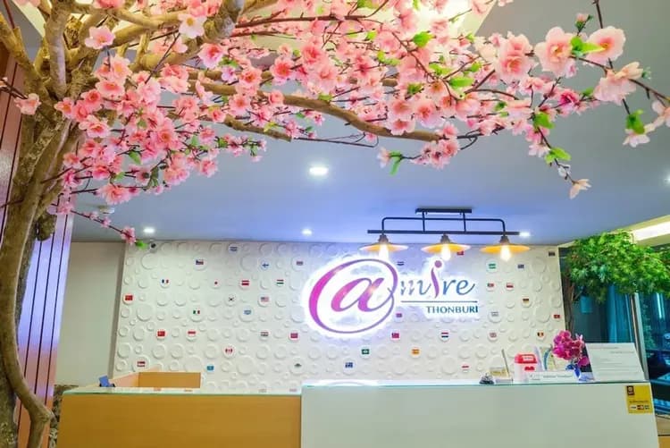 Check-in/check-out kiosk