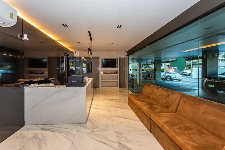 Check-in/check-out kiosk