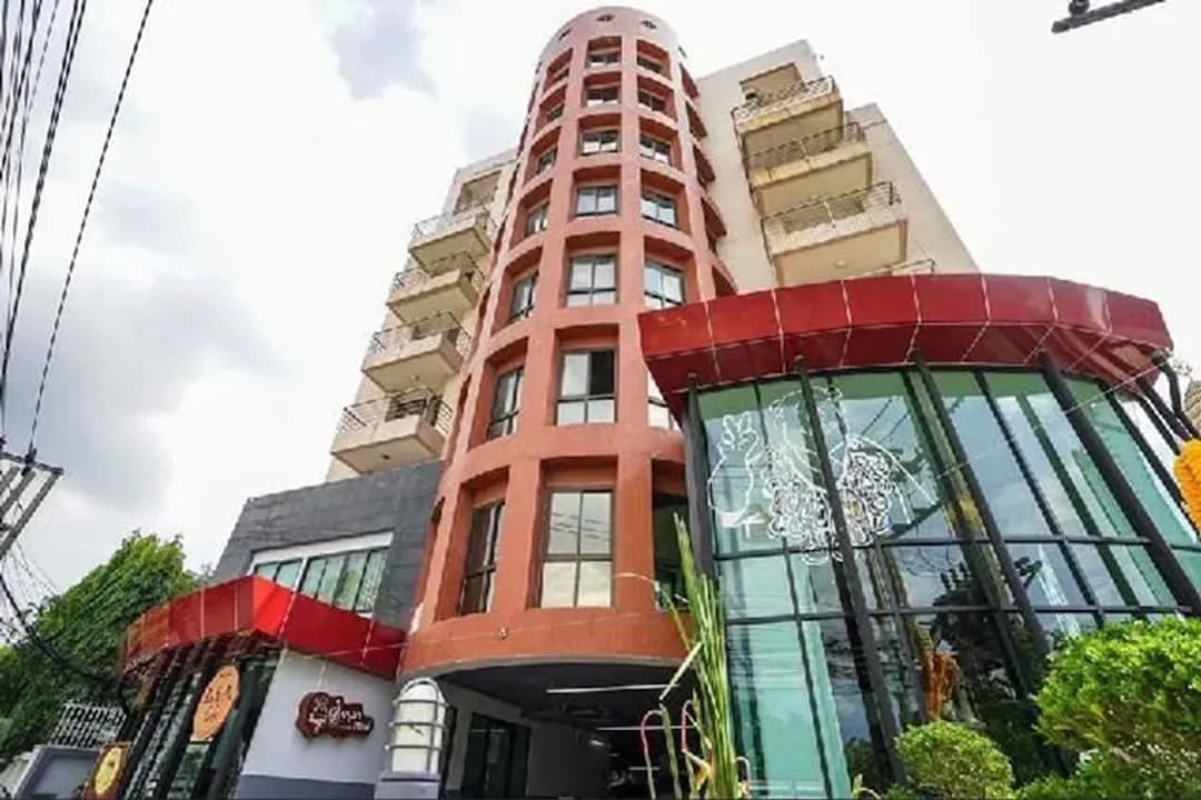 曼谷-李村長精品