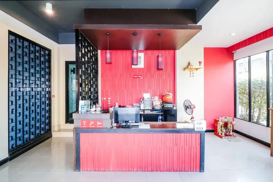 曼谷-超級 OYO 117 國王唯一蘇凡納布飯店