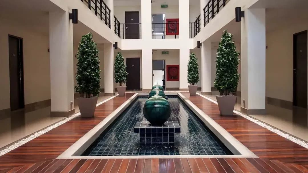 曼谷-拉查達雅庭 13 飯店