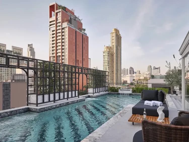 Rooftop pool