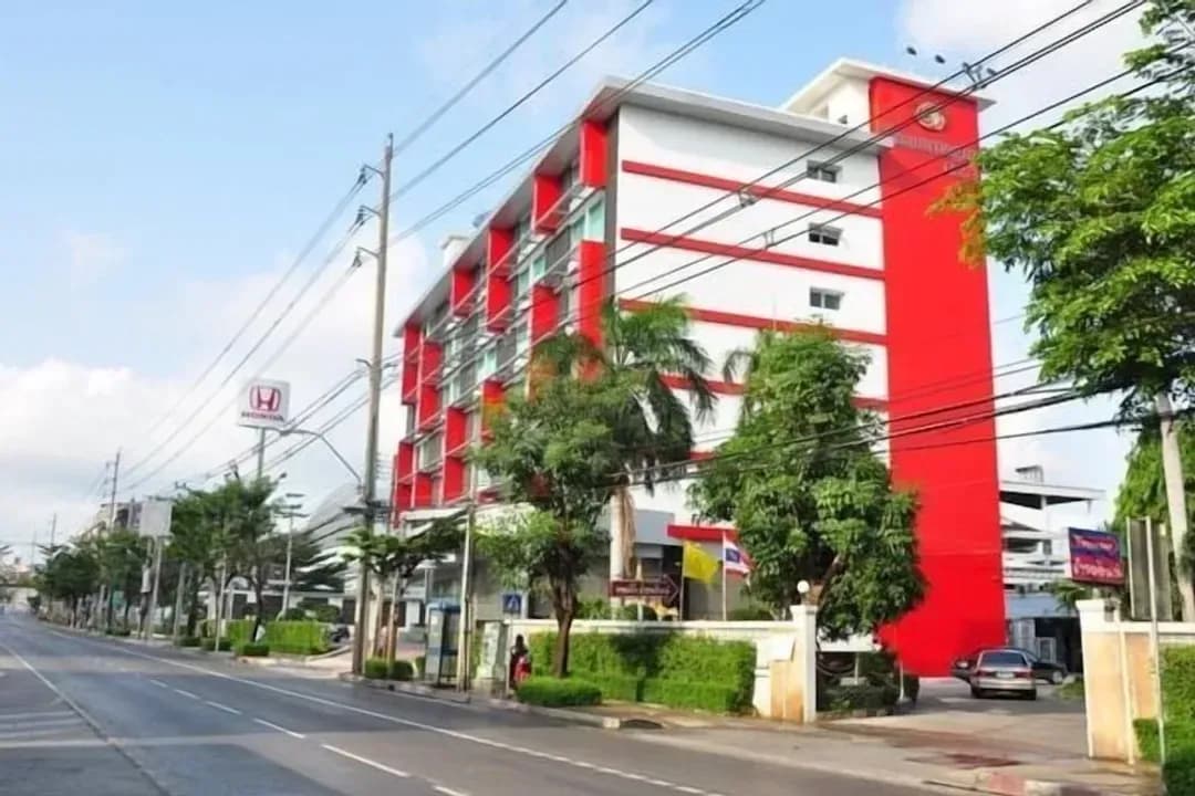 Bangkok-Thamrongin Hotel