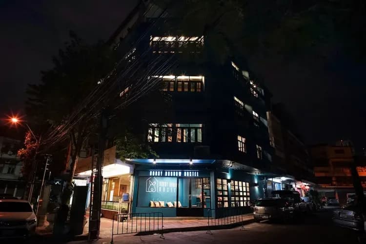 Front of property - evening/night