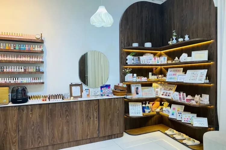 Nail salon