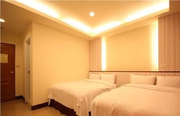 Room and board players 2 Museum-3