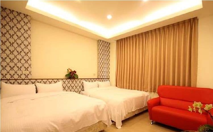 Room and board players 2 Museum-2