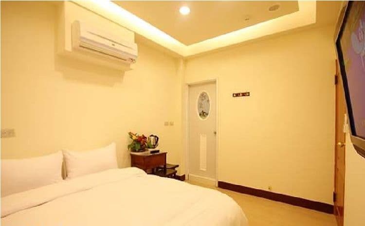 Room and board players 2 Museum-7