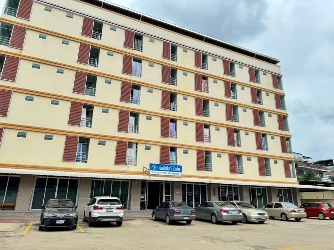 Bangkok-Nicha Residence Hotel