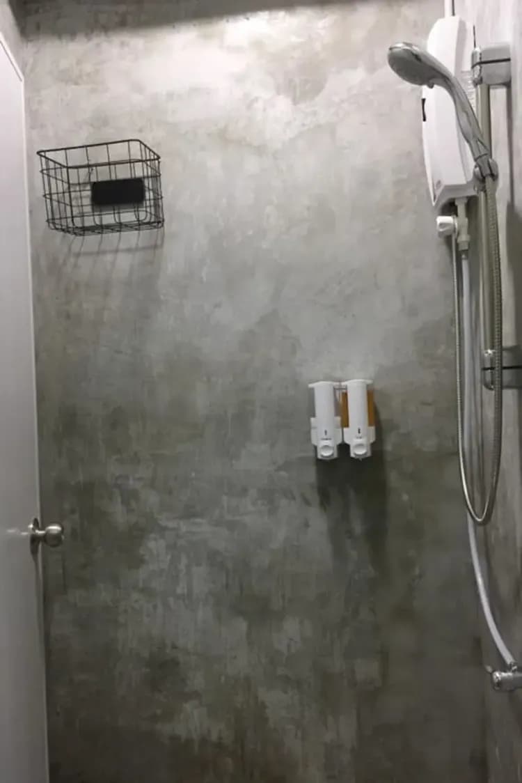 Bathroom shower