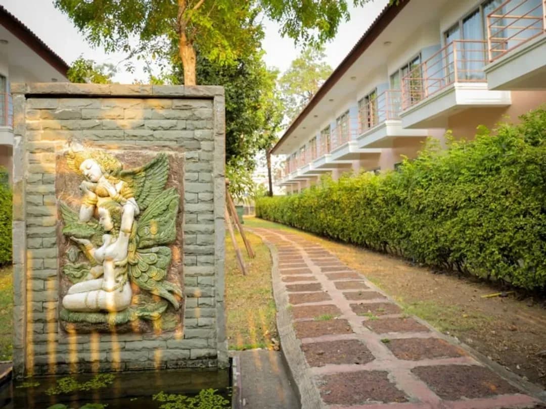 Bangkok-Kiatthada Resort