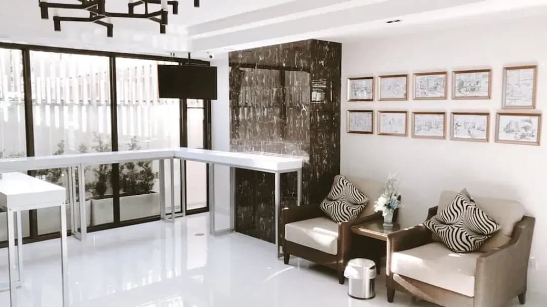 Bangkok-Icare Residence & Hotel