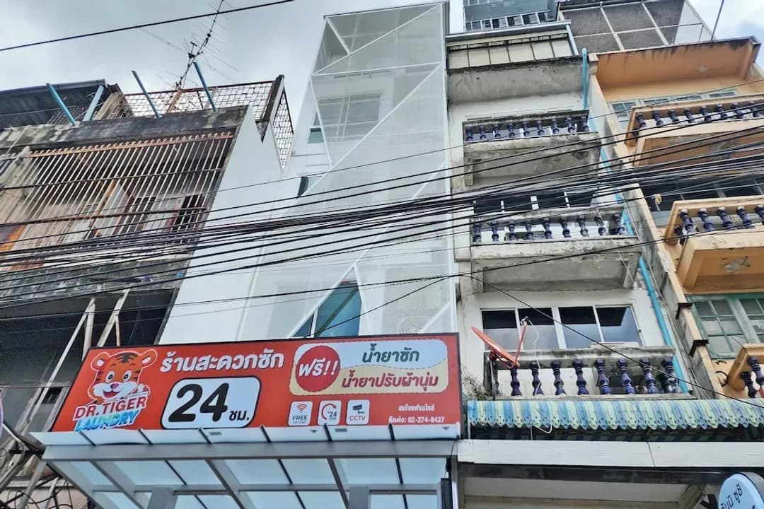 Bangkok-Reezq Hostel