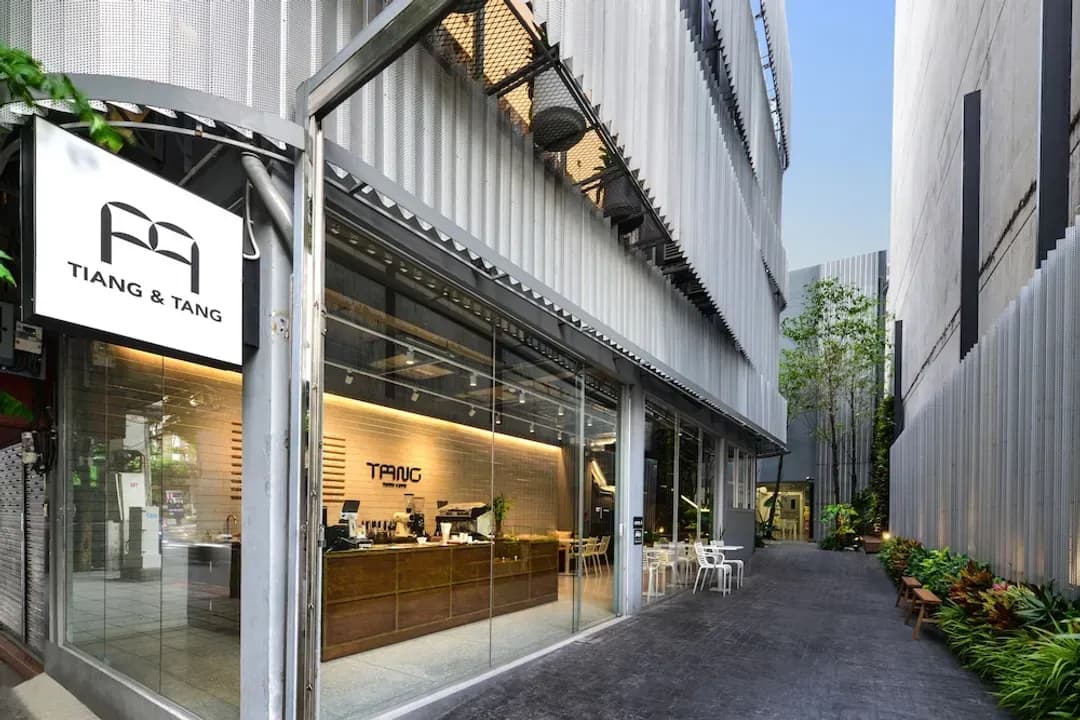 Bangkok-Tiang Capsule