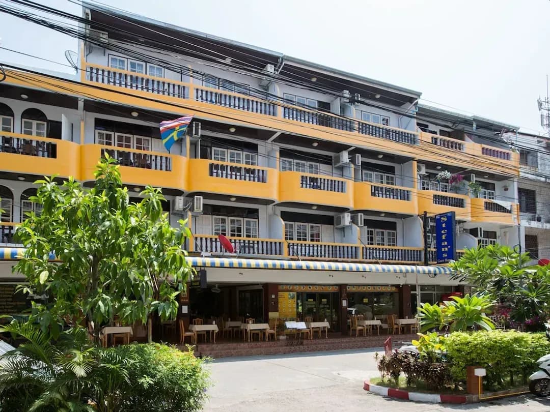 春武里府-史黛芬旅館