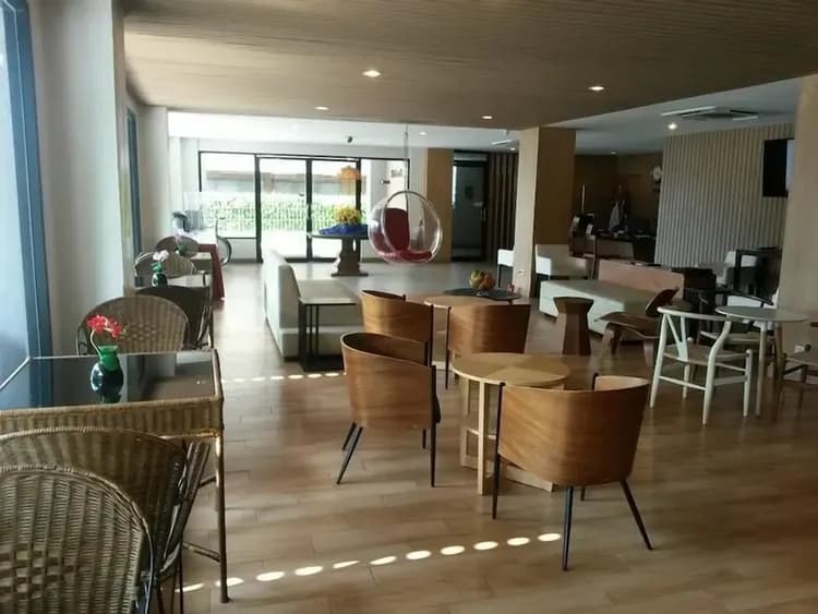 Check-in/check-out kiosk