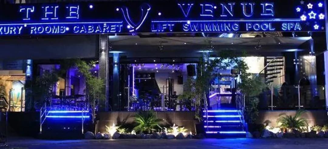 春武里府-溫尼住宅飯店及夜總會