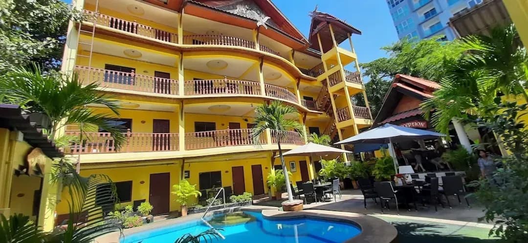 春武里府-帕塔姆納克酒店