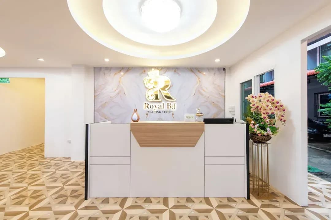 春武里府-Royal BJ Hotel