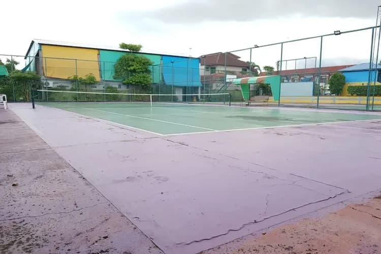 Tennis court
