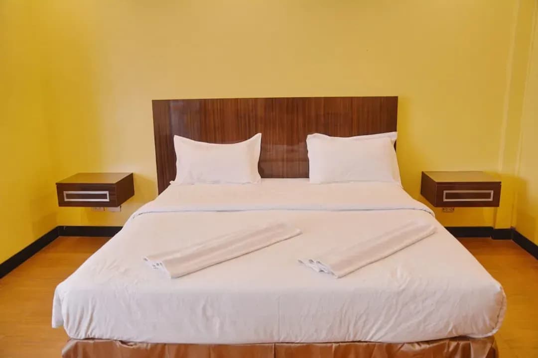 春武里府-塔吉宮殿住宅飯店