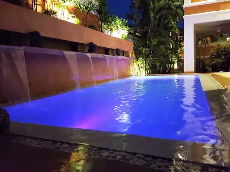 Private pool
