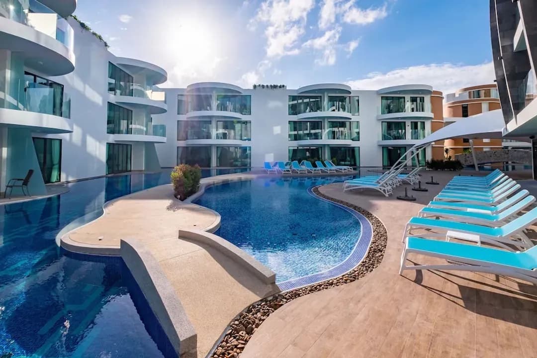 Phuket-Absolute Twin Sands Resort & Spa