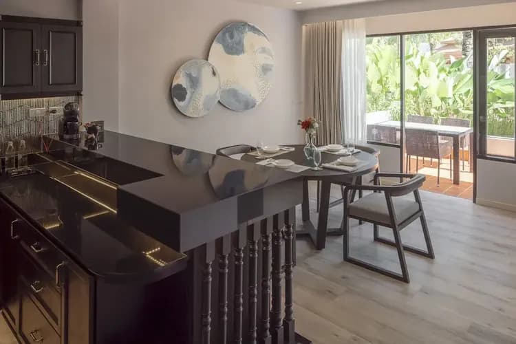 Room service - dining