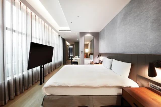 雀客旅館台北南京｜緊鄰捷運站-雀緻雙人客房-5