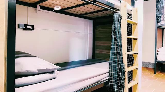Kivala Hostel-Bed in 6-Bed Mixed Dormitory Room-4