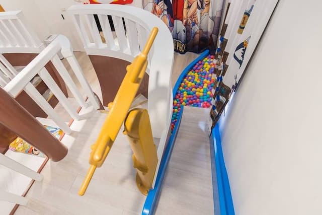 童玩趣親子民宿-one piece Quad Room-5