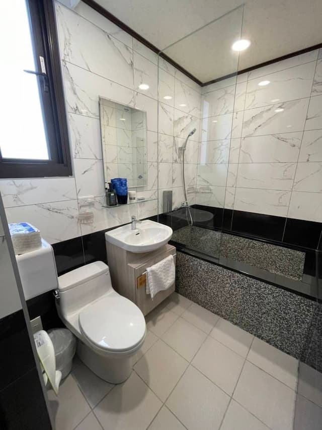 童玩趣親子民宿-one piece Quad Room-6