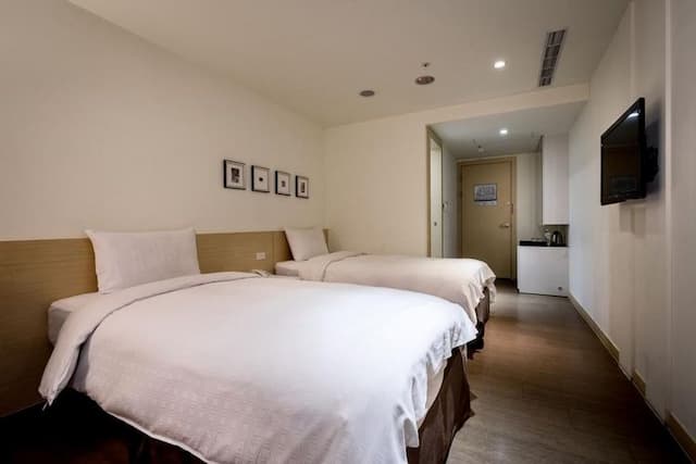 Wemeet Hotel Taipei-City view twin room-3