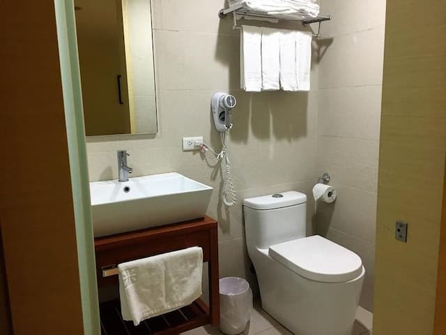 Wemeet Hotel Taipei-Standard family room (no window)-7