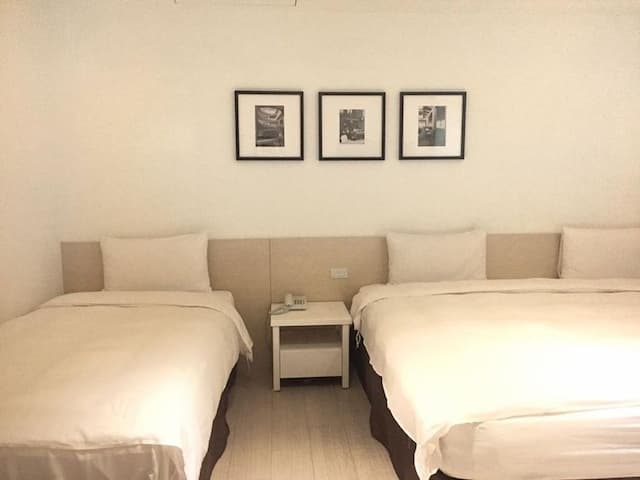 Wemeet Hotel Taipei-Standard family room (no window)-2