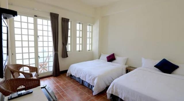 Blue Ocean Hill-Quadruple Room with Balcony-2