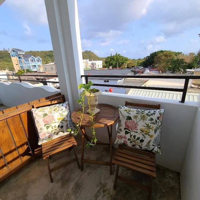 Blue Ocean Hill-Quadruple Room with Balcony-5