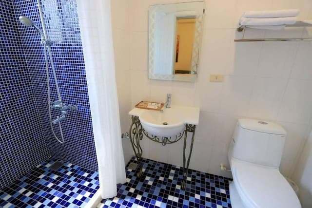 Blue Ocean Hill-Quadruple Room with Balcony-7