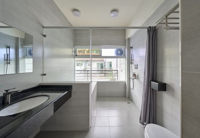 雙人房-附浴缸房型的浴室空間