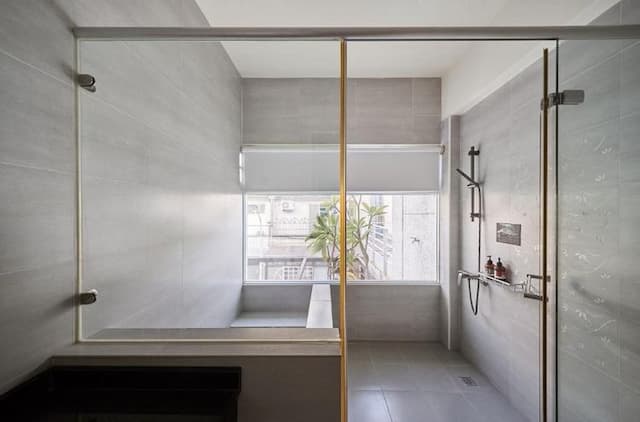 家庭房的浴室空間