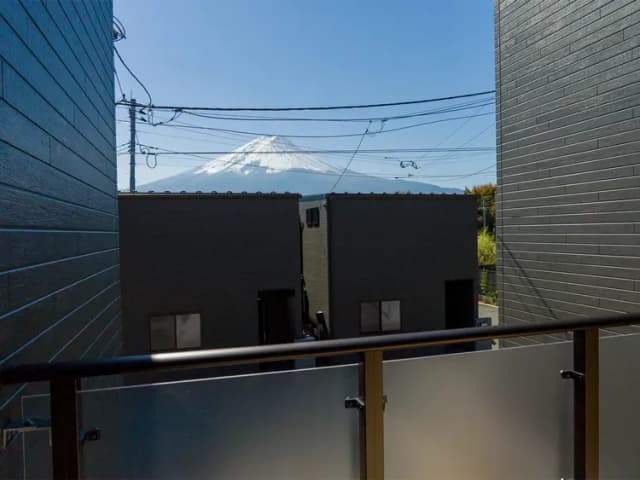 【106・107】リビングテラスからの富士山ビュー（2階）