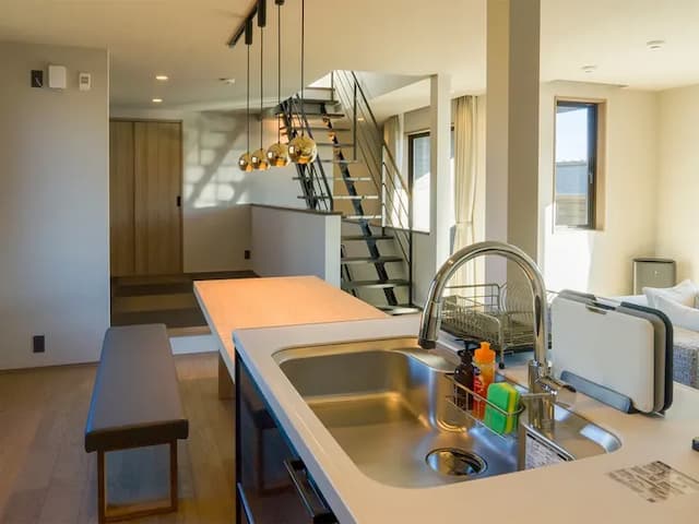 【108】キッチンからお部屋全体が見渡せます（2階）